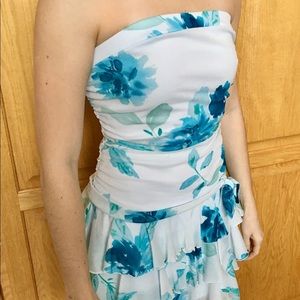 Women’s short white & blue floral summer dress